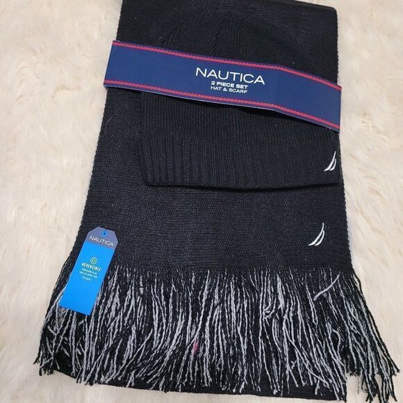 NAUTICA 2 piece Set HAT & SCARF REVERSIBLE Set - Picture 2 of 4
